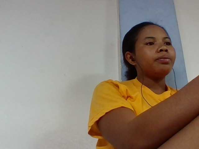 Juliah1a live cam on BongaCams