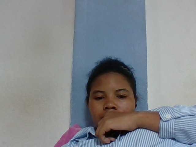 Juliah1a live cam on BongaCams