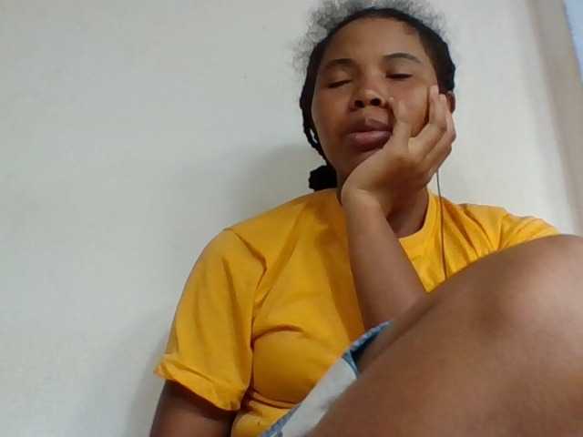 Chat with Juliah1a live cam