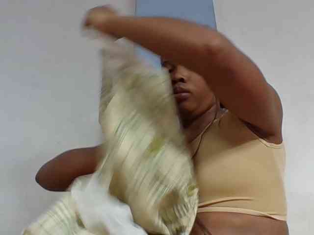 Juliah1a webcam