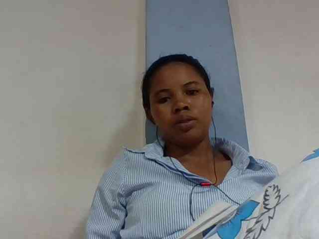 Juliah1a webcam