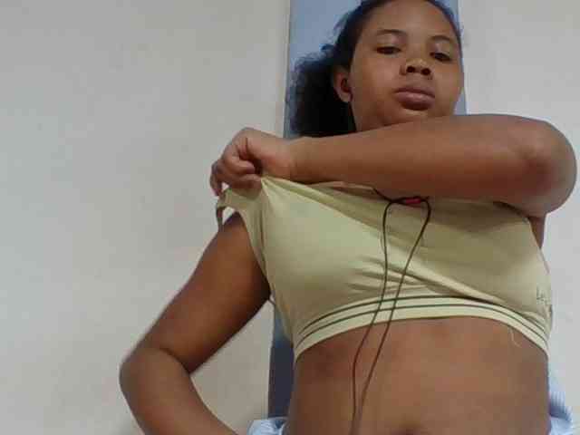 Juliah1a webcam