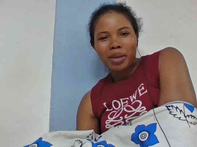 Juliah1a webcam