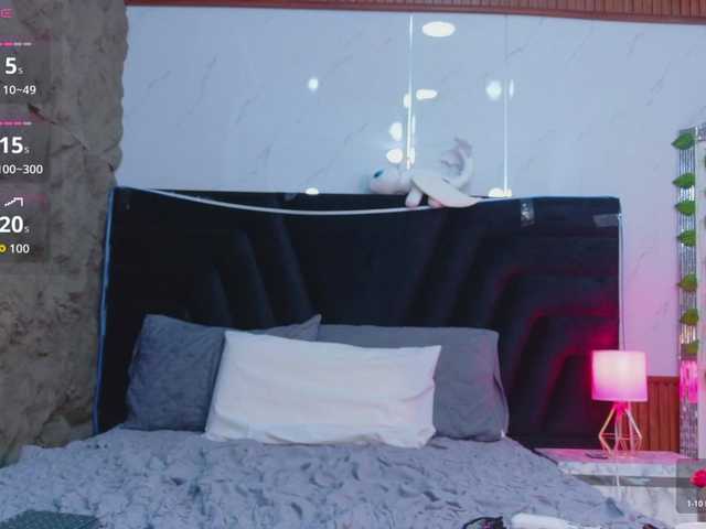 HoneyHips live cam on BongaCams