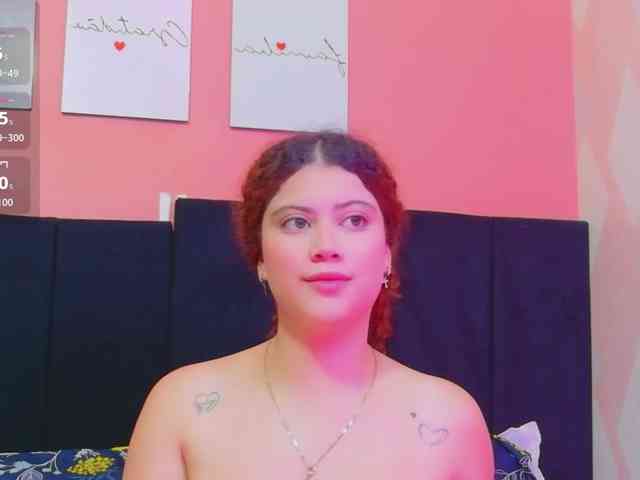 HoneyHips webcam