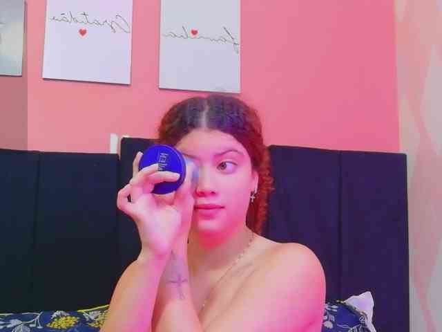 HoneyHips webcam