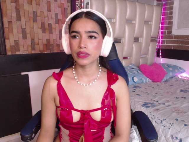 Miaa-ferrari1 live cam on BongaCams