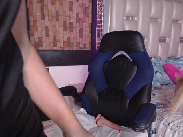 Miaa-ferrari1 live cam on BongaCams