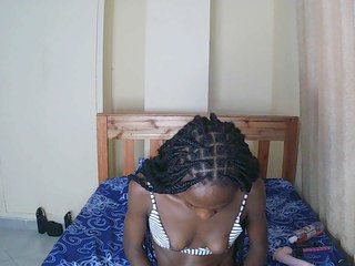LupitaLyon's Live Webcam