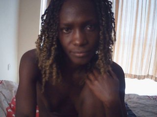 LupitaLyon's Live Webcam