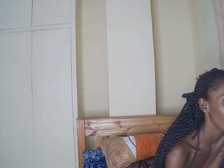LupitaLyon's Live Webcam