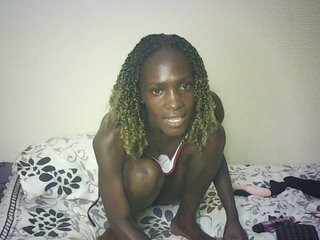 LupitaLyon's Live Webcam