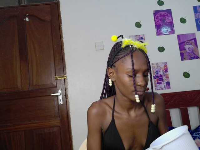LupitaLion live webcam show