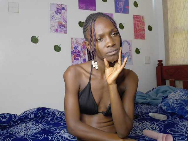 LupitaLion live webcam show
