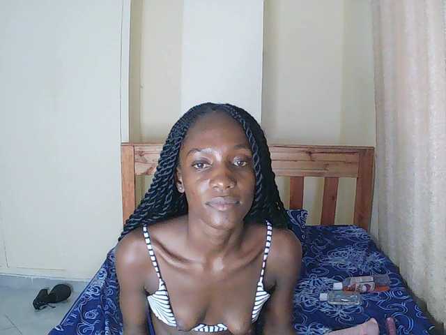 LupitaLyon webcam