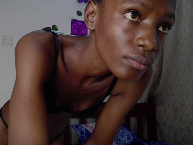 LupitaLyon live webcam show