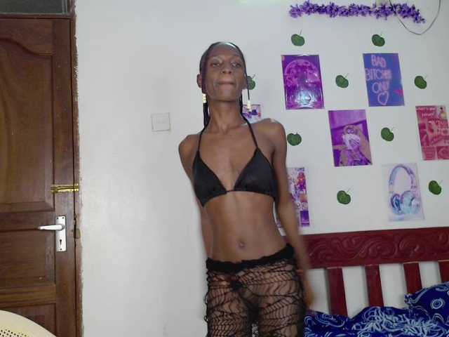 LupitaLion live webcam show