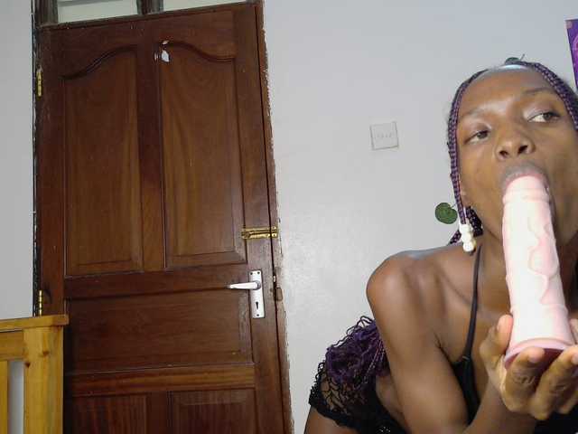 LupitaLion live webcam show