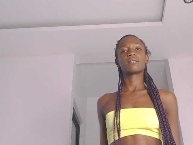 LupitaLyon live cam preview