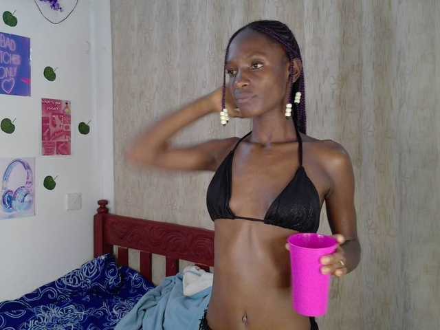 LupitaLion live webcam show