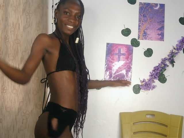 LupitaLion live webcam show