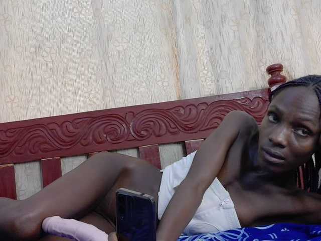 LupitaLion live webcam show