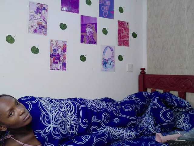 LupitaLion live webcam show