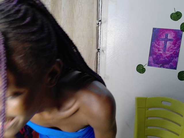LupitaLion live webcam show
