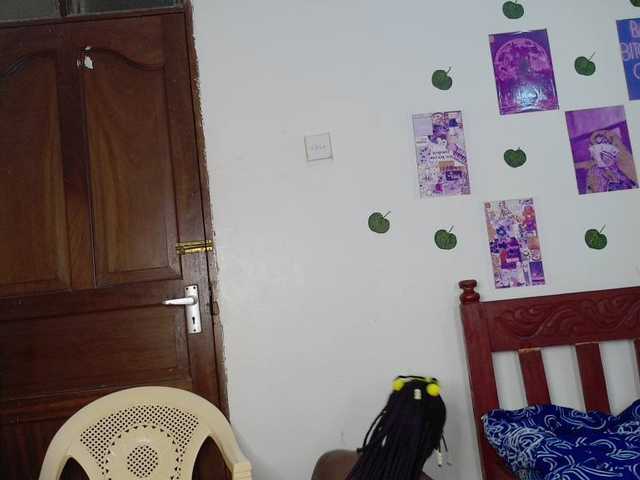 LupitaLion live webcam show