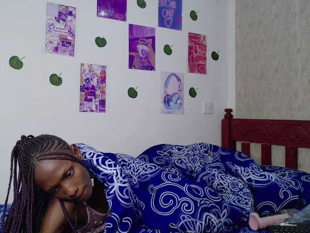 LupitaLion live webcam show