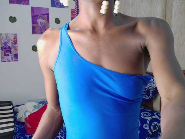 LupitaLion live webcam show
