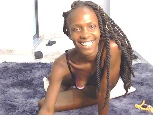 LupitaLion live cam on BongaCams