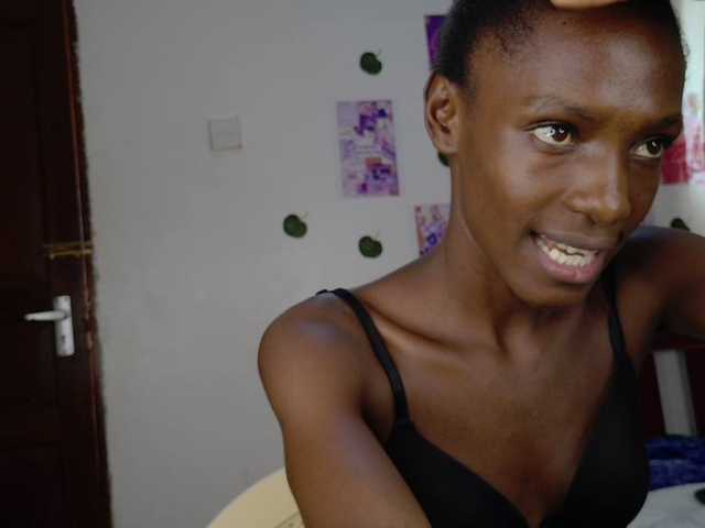 LupitaLyon live webcam show