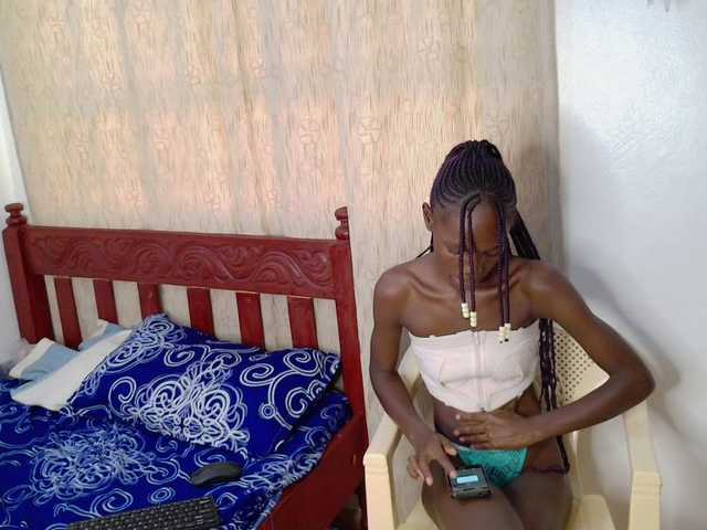 LupitaLion live webcam show