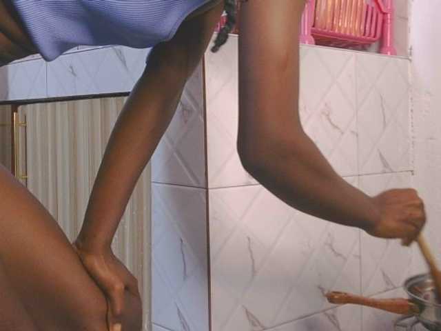 LupitaLion live cam on BongaCams