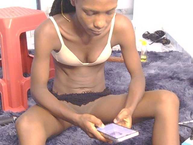 LupitaLion live cam preview