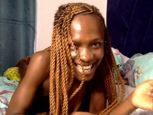 LupitaLion live cam on BongaCams