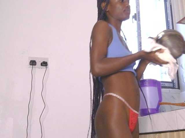 LupitaLion live cam on BongaCams