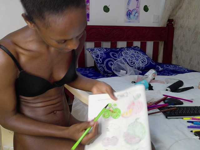 LupitaLyon live webcam show