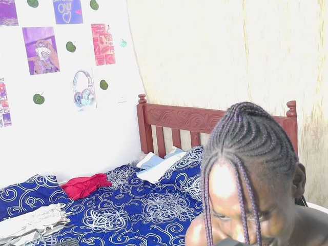 LupitaLion live webcam show