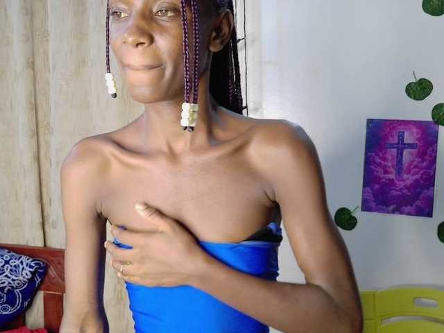 LupitaLion live webcam show