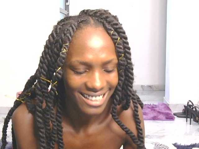 Lupita_L live cam preview
