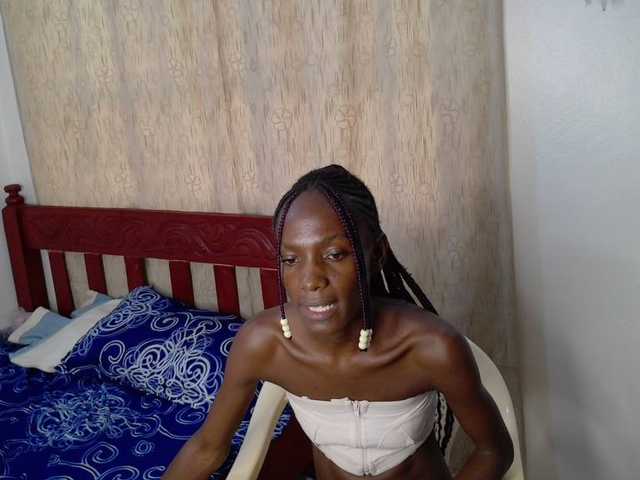 LupitaLion live cam on BongaCams