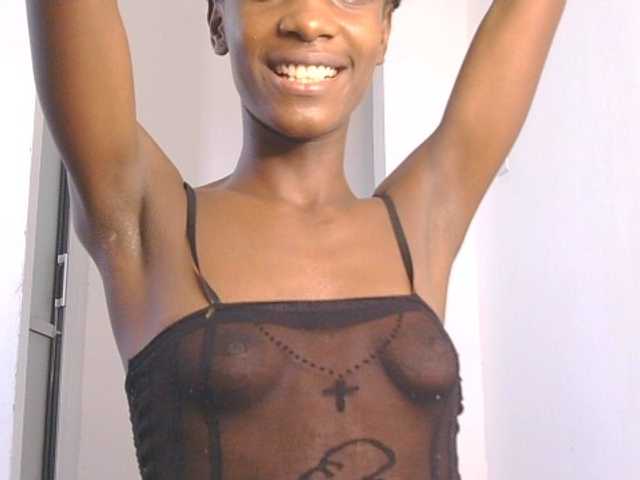 Lupita_L live cam preview