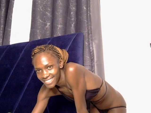 LupitaLion live cam on BongaCams