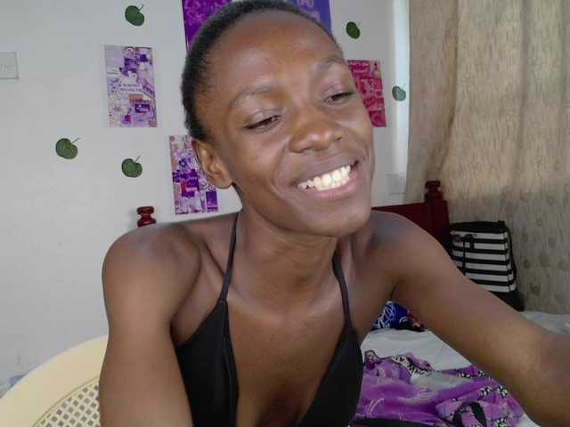 LupitaLyon live webcam show