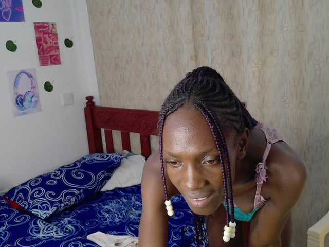 LupitaLion live webcam show