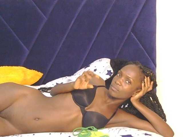 Lupita_L webcam bongacams model stream image