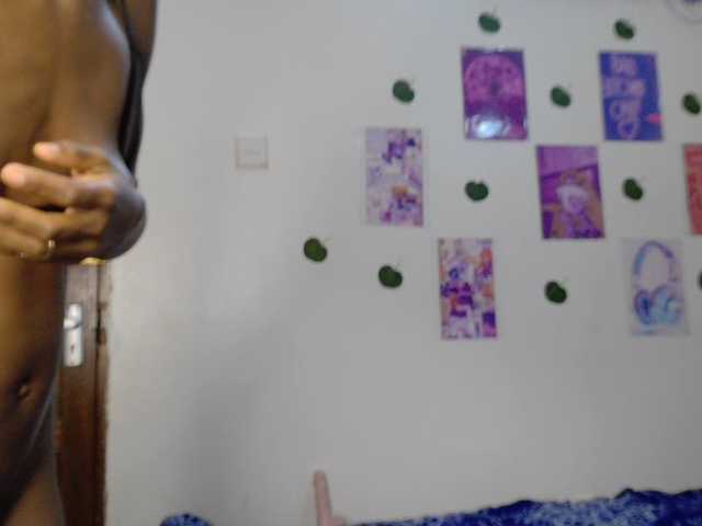 LupitaLion live webcam show
