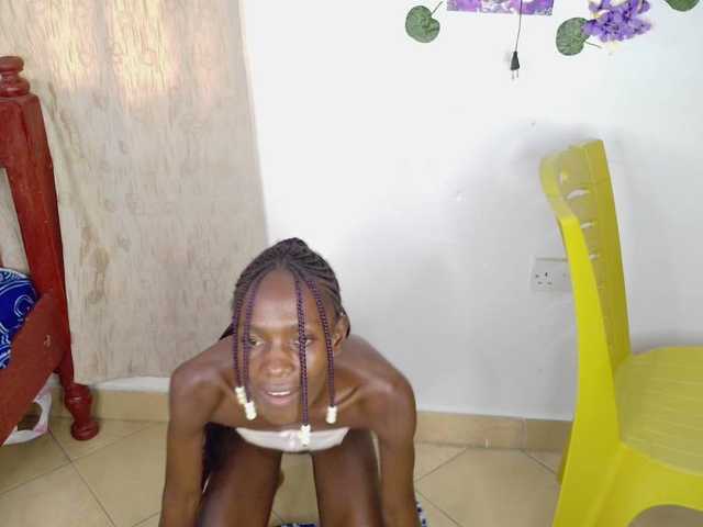 LupitaLion live webcam show